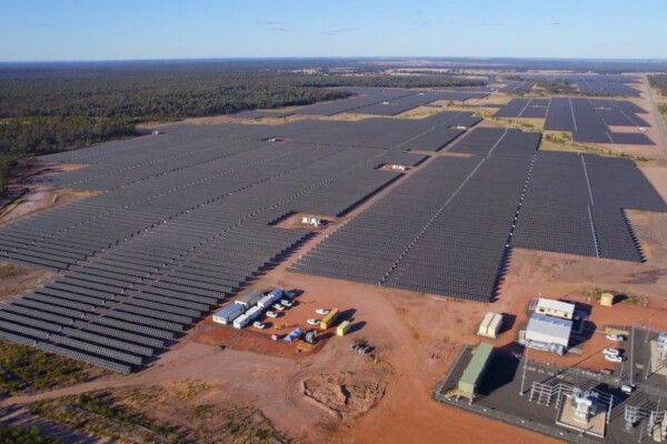 162 MW Queensland solar farm begins commercial operations